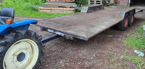 Te Koop; gras en platte transportwage. en ronde bale gras., Zakelijke goederen, Agrarisch | Werktuigen, Fruitteelt, Ophalen of Verzenden