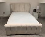 Luxe Panel Line bed met matras te koop  Verkrijgbaar in alle, Verzenden