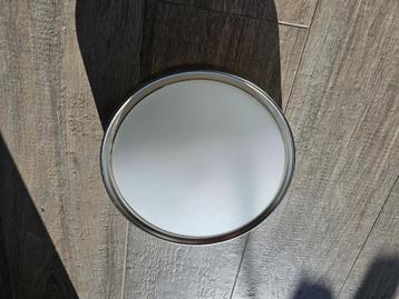 Plafondlamp beschikbaar voor biedingen