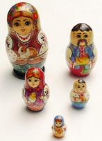2 Baboeska’s / Matroesjka’s, 5 delige, Verzamelen, Poppetjes en Figuurtjes, Ophalen of Verzenden, Zo goed als nieuw