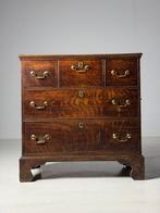 Engelse ladekast 18e eeuw eiken