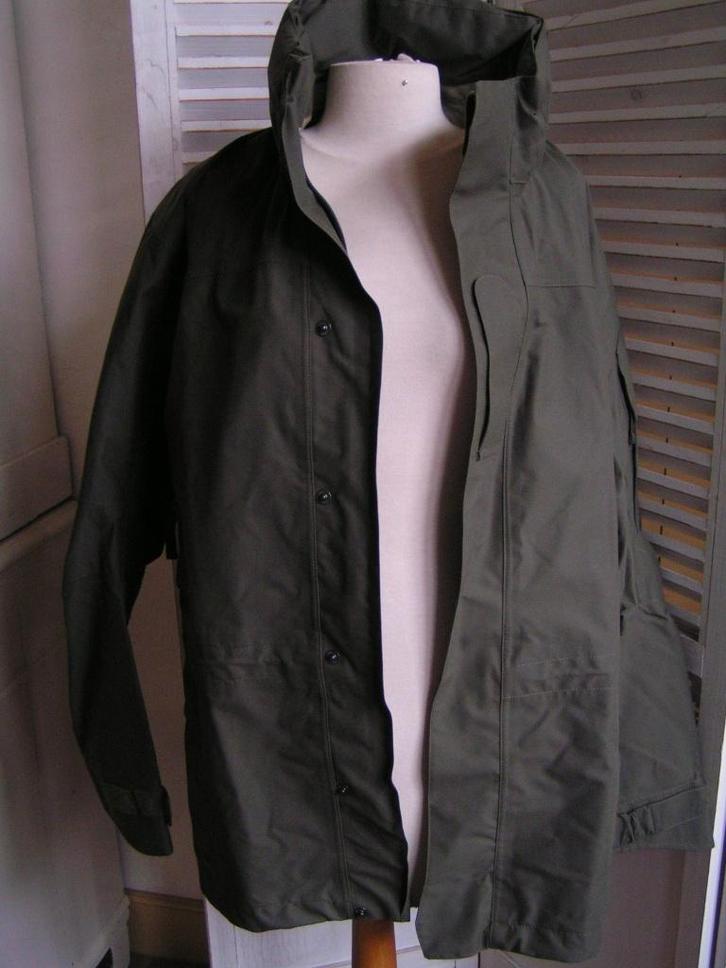 Jas Carinthia NL Defense goretex jas mt L UU 791 ger kommer, Verzamelen, Militaria | Algemeen, Landmacht, Kleding of Schoenen