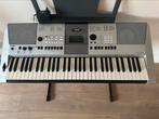 Yamaha keyboard PSR E413, Met standaard, Ophalen of Verzenden, Zo goed als nieuw, Yamaha