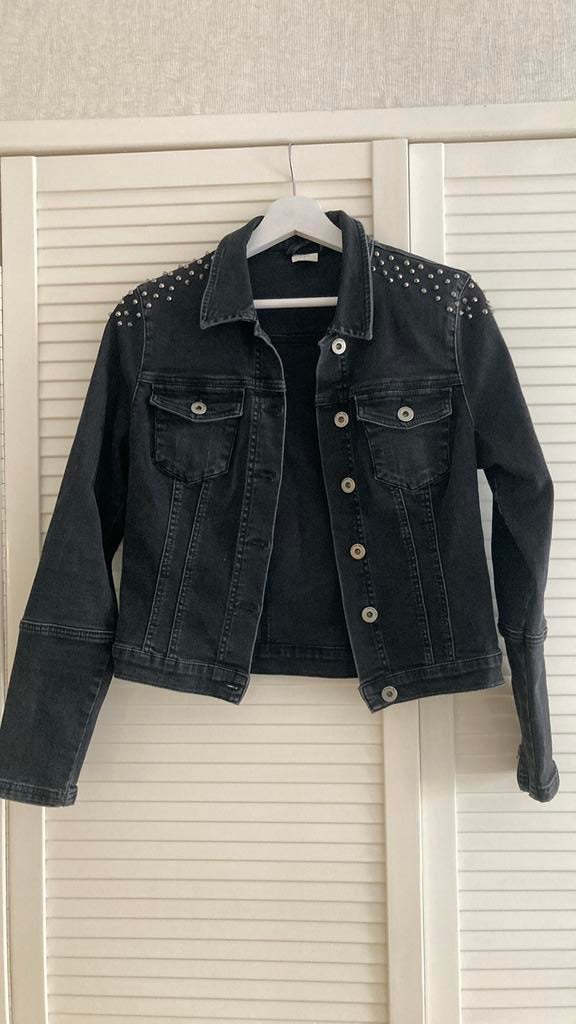 Vero Moda zwart spijkerjack met studs, Maat 38/40 (M), Zwart, Ophalen of Verzenden, Zo goed als nieuw