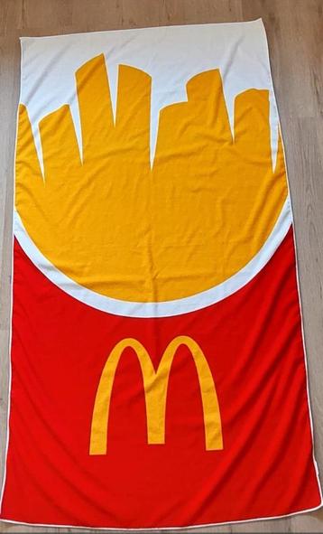 Mooi groot badlaken van Mc Donald's  beschikbaar voor biedingen