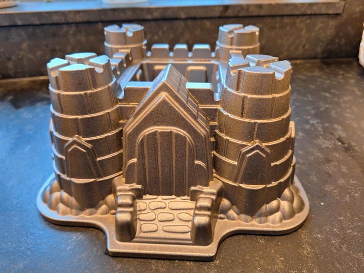 Nordic Ware bakvorm Kasteel Castle, Huis en Inrichting, Keuken | Keukenbenodigdheden, Zo goed als nieuw, Ophalen of Verzenden