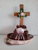 Een Gedenkteken met een Kruis, Ophalen of Verzenden, Gebruikt, Beeld(je), Christendom | Katholiek