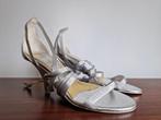 Zilverkleurige pumps met linten van Fornarina ZGAN Maat 39, Kleding | Dames, Schoenen, Overige kleuren, Fornarina, Zo goed als nieuw