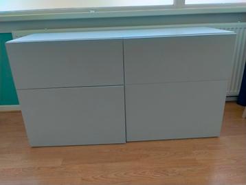 Besta kast wit met lichtgrijze frontjes 