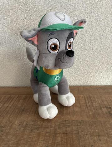 Paw Patrol knuffel Rocky. 28 cm. ZGAN. (zie ook foto 2) beschikbaar voor biedingen