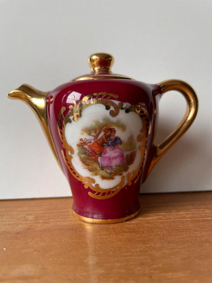 Limoges miniatuur theepot, Antiek en Kunst, Antiek | Porselein, Ophalen of Verzenden