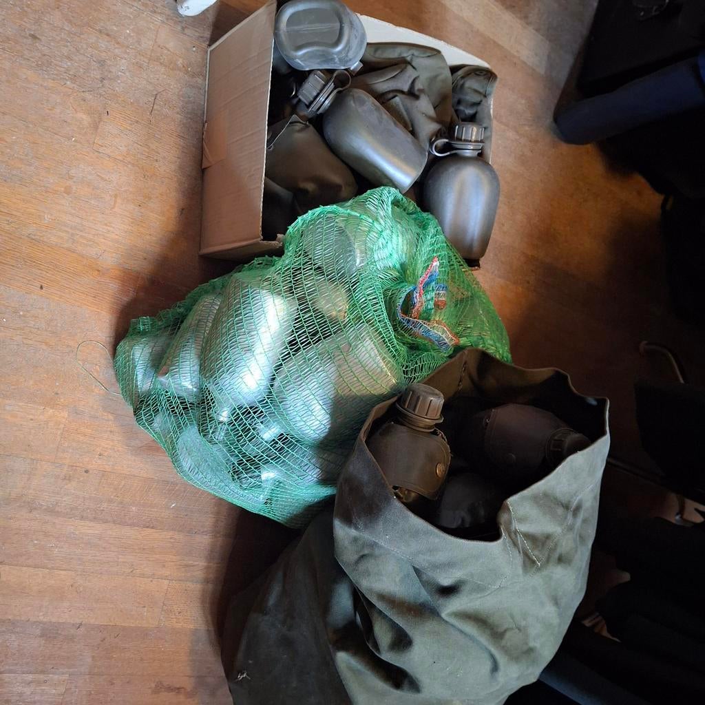 leger veldflessen / canteens – meerdere beschikbaar, Ophalen of Verzenden