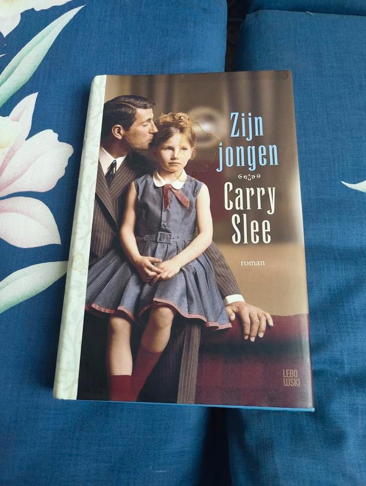 Carry Slee - Zijn jongen, Boeken, Literatuur, Zo goed als nieuw, Nederland, Ophalen of Verzenden