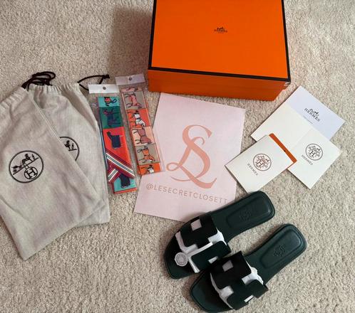 Hermes Oran slippers alle maten, Kleding | Dames, Schoenen, Zo goed als nieuw, Sneakers of Gympen, Wit, Ophalen of Verzenden