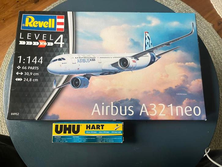 Airbus A321 neo model NIEUW! Met lijm (Revell 04952 A321 neo, Hobby en Vrije tijd, Modelbouw | Vliegtuigen en Helikopters, Nieuw