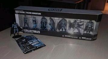 Batman Black & White 7-pack figuren + 1 extra figuur beschikbaar voor biedingen