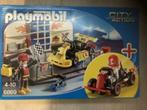 Playmobil karting garages nr 6869, Ophalen of Verzenden, Zo goed als nieuw