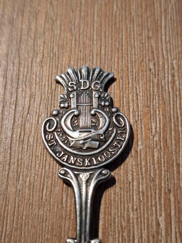Oud verzilverd lepeltje S.D.G. Sint Jansklooster, Antiek en Kunst, Antiek | Bestek, Ophalen of Verzenden