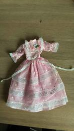Barbie clone glow in the dark jurk vintage jaren 80, Verzamelen, Poppen, Ophalen of Verzenden, Zo goed als nieuw, Pop