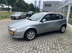 Alfa Romeo 147 1.6 T.Spark Edizione Esclusiva Leer / Clima /, Auto's, Voorwielaandrijving, Gebruikt, 4 cilinders, 1165 kg