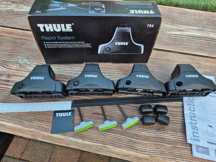 Thule 754 Voetenset dakdrager Nieuwstaat!, Auto diversen, Dakdragers, Zo goed als nieuw, Ophalen