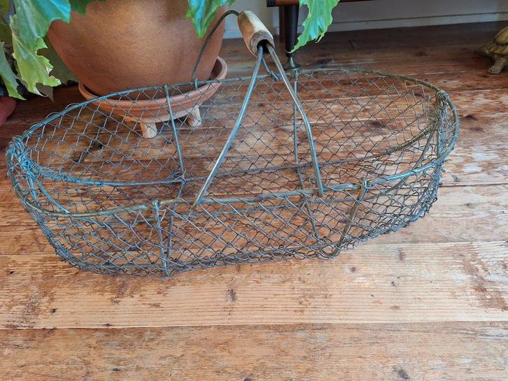 Geweven draagmand,  oogstmand, houten handvat, Huis en Inrichting, Woonaccessoires | Schalen en Manden, Mand, Ovaal, Ophalen of Verzenden