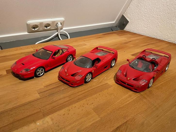 3x Ferrari schaalmodel 1:18 zonder doos, Hobby en Vrije tijd, Modelauto's | 1:18, Gebruikt, Auto, Bburago, Ophalen of Verzenden