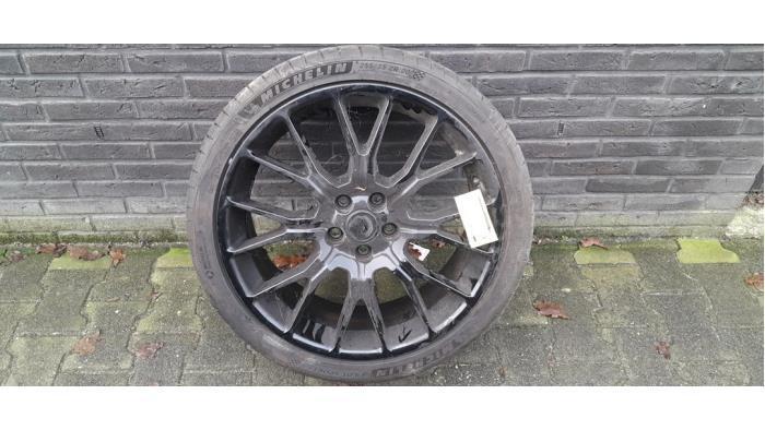Velg + Band van een Ford Usa Mustang, Auto-onderdelen, Banden en Velgen, Personenwagen, Gebruikt, 3 maanden garantie, Ophalen of Verzenden