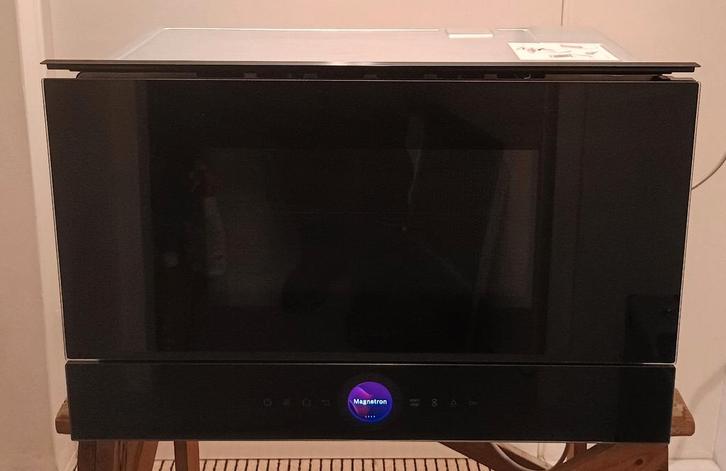 Bosch inbouw magnetron E-nr BFL7221B1 Type SS-46U Bj: 4-2024, Witgoed en Apparatuur, Magnetrons, Inbouw, Magnetron, Minder dan 45 cm