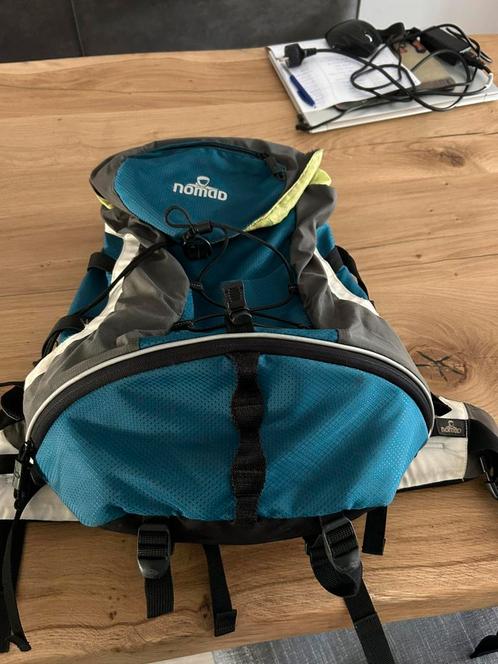 Nomad dag backpack, Sieraden, Tassen en Uiterlijk, Tassen | Rugtassen, Gebruikt, Nomad, 25 tot 40 cm, Ophalen of Verzenden