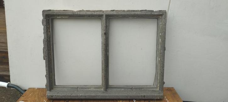 Betonnen stalraam stalraam, Doe-het-zelf en Verbouw, Glas en Ramen, Overige typen, Minder dan 80 cm, Minder dan 80 cm, Ophalen