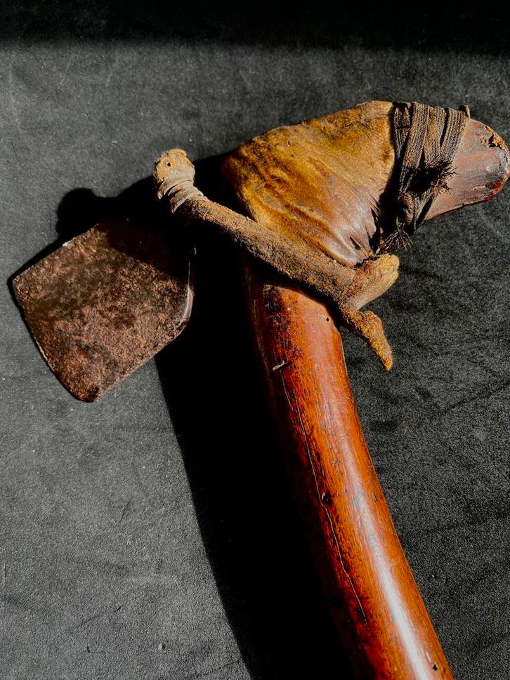 Antieke Bijl Papoea Nieuw-Guinea, Antiek en Kunst, Kunst | Niet-Westerse kunst, Ophalen of Verzenden
