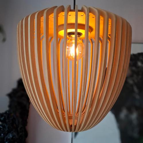 2 x Umage Clava woodpendel showroom modellen stuksprijs, Huis en Inrichting, Lampen | Hanglampen, Zo goed als nieuw, Minder dan 50 cm