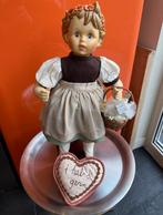 Vintage Hummel Pop met Mandje, Verzamelen, Poppen, Ophalen of Verzenden, Gebruikt, Pop
