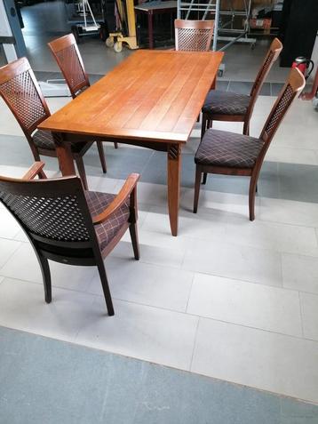 keukentafel met 6 stoelen  beschikbaar voor biedingen