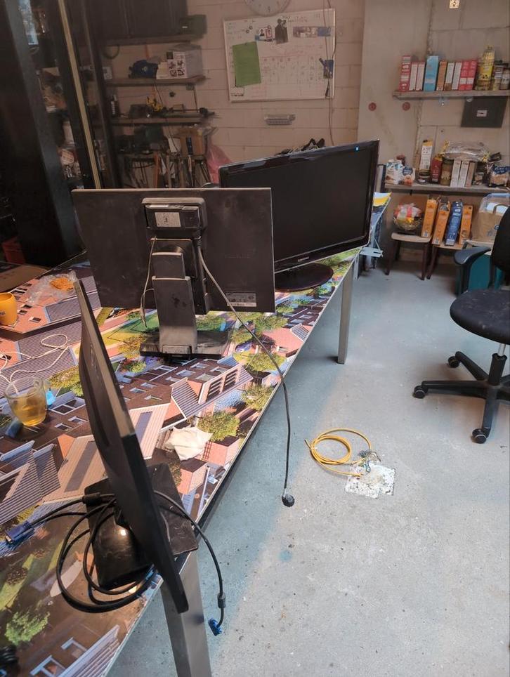 3 x computer beeldschermen te koop, Computers en Software, Monitoren, 60 Hz of minder, DVI, HDMI, VGA, Ophalen