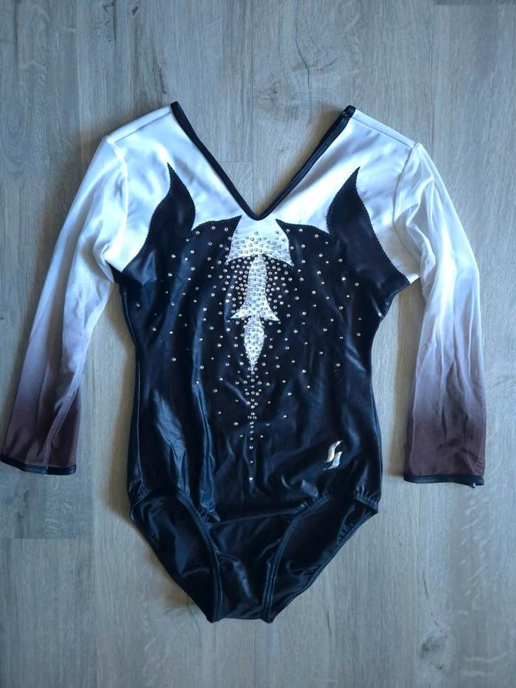 Turnpakje maat XS/S, Sport en Fitness, Turnen, Zo goed als nieuw, Turnpak(je), Maat 36 t/m 42, Wit, Ophalen of Verzenden