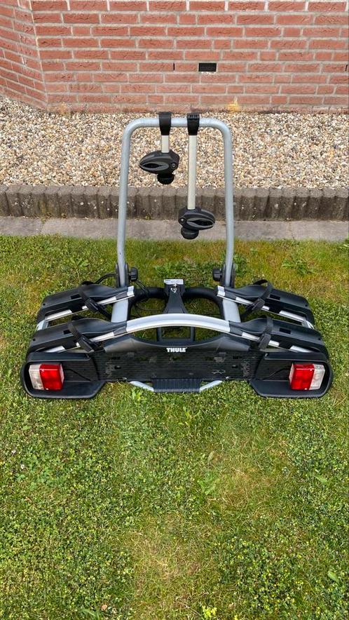 Thule EuroWay 921 kantelbare fietsendrager, Auto diversen, Fietsendragers, Zo goed als nieuw, Trekhaakdrager, 2 fietsen, Brede banden