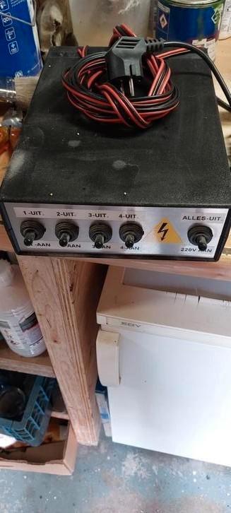 1 zgan schakel klok beschikbaar voor biedingen