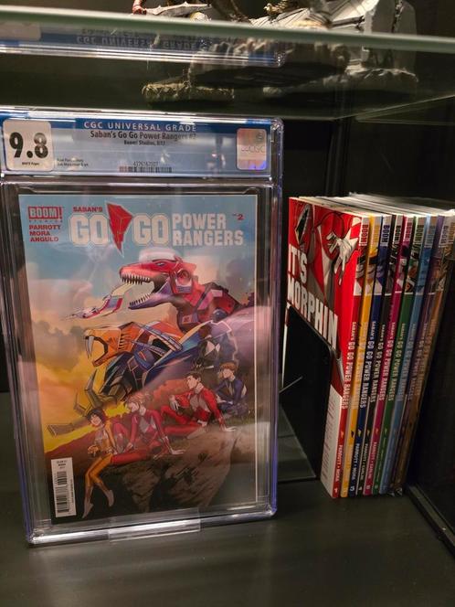 TPB; Go Go Power Rangers vol. 1-9 + issue #2 CGC 9.8, Boeken, Strips | Comics, Zo goed als nieuw, Meerdere comics, Amerika, Ophalen of Verzenden