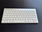 Apple Magic Keyboard MC184N/A - Draadloos Toetsenbord, Computers en Software, Toetsenborden, Ophalen, Gebruikt, Multimediatoetsen