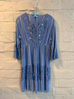 Iconique jurk M NIEUW!! Nu €25,-, Kleding | Dames, Jurken, Ophalen of Verzenden, Nieuw, Blauw