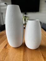 2 Witte Decoratieve Potten, Ophalen, Overige materialen, Wit, Zo goed als nieuw
