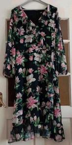 Mooie jurk van Wallis 44, Kleding | Dames, Jurken, Ophalen of Verzenden, Zo goed als nieuw, Maat 42/44 (L), Onder de knie