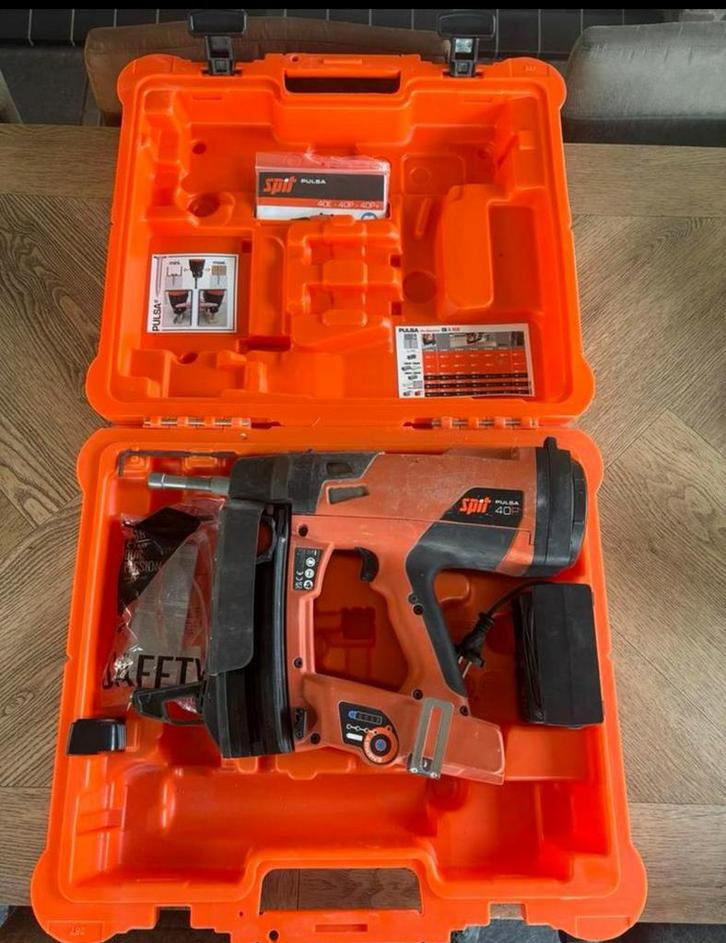 Spit Pulsa 40P+, Tacker, Gas, Accu, Incl, Koffer | ZGAN, Doe-het-zelf en Verbouw, Gereedschap | Overige machines, Zo goed als nieuw