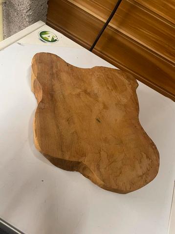 Houten onderzetter beschikbaar voor biedingen