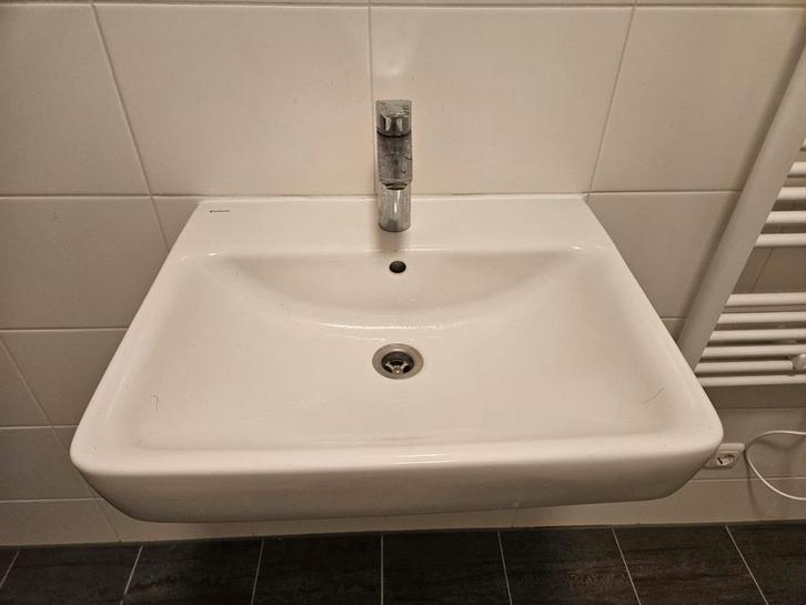 Geberit Wastafel, Doe-het-zelf en Verbouw, Sanitair, Gebruikt, Wastafel, Ophalen