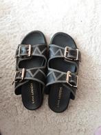 Mooie slippers van het merk : LINA LOCCHI, Ophalen of Verzenden, Zo goed als nieuw, Zwart