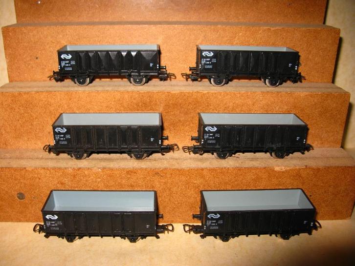 PIKO : 6x wagons NS - zwart : als nieuw, Hobby en Vrije tijd, Modeltreinen | H0, Zo goed als nieuw, Wagon, Gelijkstroom, Piko