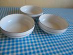 3 schaaltjes / Fine royal porcelain jarolina, Ophalen of Verzenden, Overige stijlen, Porselein, Schaal of Schalen